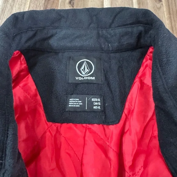 Volcom XL Black Shirt Jacket with Red Lining - Picture 5 of 7